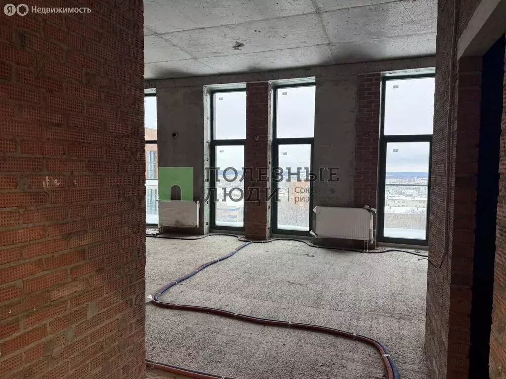 Квартира-студия: Ижевск, улица Бородина, 22 (64.5 м) - Фото 2