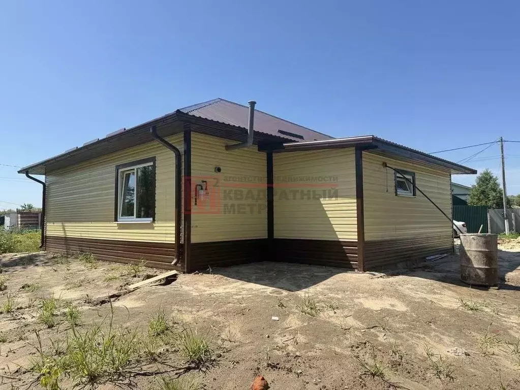 Дом в Белгородская область, Старооскольский городской округ, с. ... - Фото 1