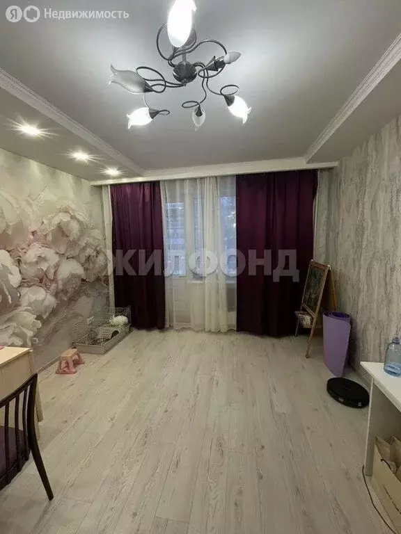 3-комнатная квартира: Томск, улица Лебедева, 8 (64.4 м) - Фото 1