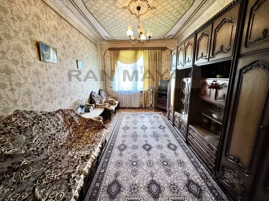 2-к кв. Адыгея, Майкоп Краснооктябрьская ул., 16 (61.8 м) - Фото 0
