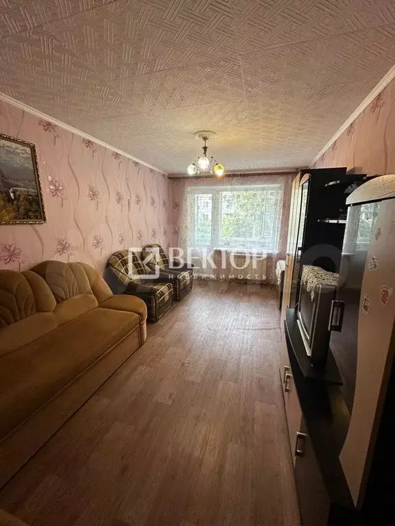 2-к. квартира, 46 м, 1/5 эт. - Фото 1