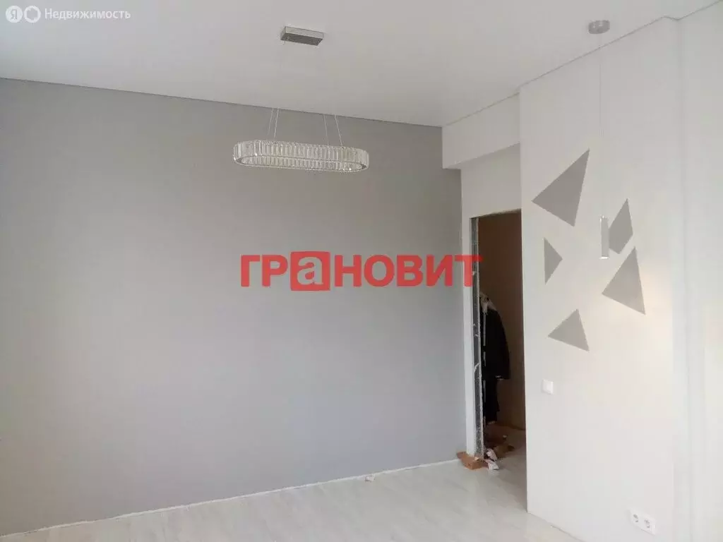 2-комнатная квартира: Новосибирск, 2-я улица Союза Молодёжи, 33 (47 м) - Фото 1