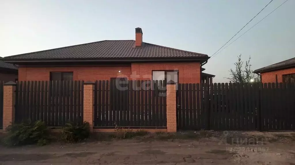 Дом в Ростовская область, Азовский район, Обильненское с/пос, пос. ... - Фото 1