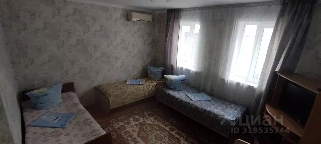 Дом в Оренбургская область, Соль-Илецк ул. Ленина, 2А (25 м) - Фото 1