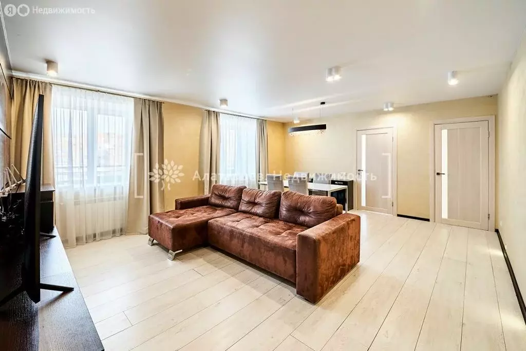 4-комнатная квартира: Томск, улица Герцена, 43Б (117.2 м) - Фото 1