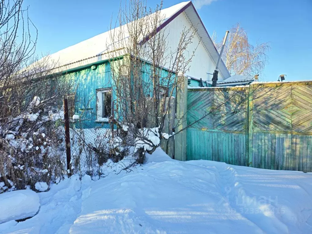 Дом в Омская область, Калачинский район, Воскресенское с/пос, с. ... - Фото 1