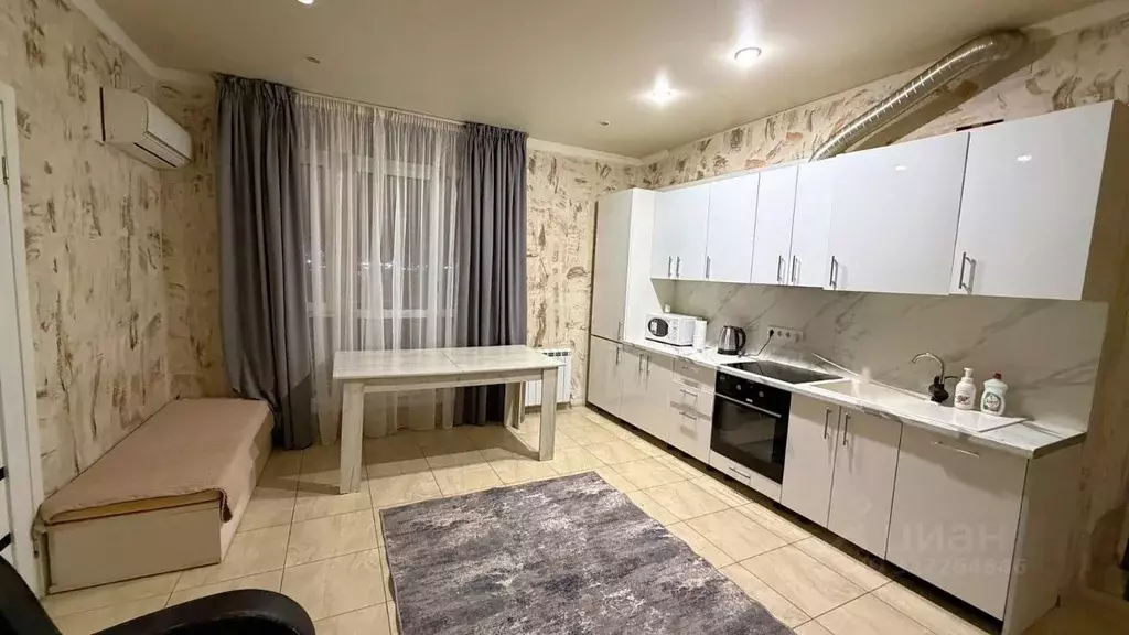 2-к кв. Краснодарский край, Сочи Каспийская ул., 32А (56.0 м) - Фото 1