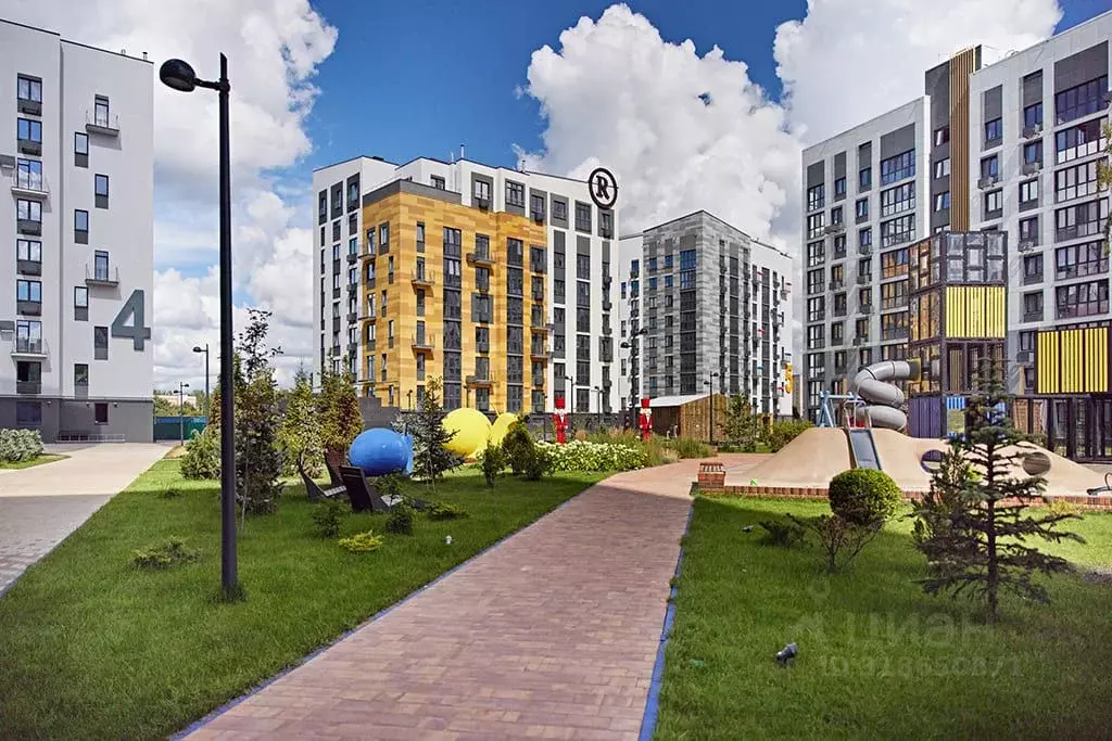 2-к кв. Брянская область, Брянск ул. Ильи Иванова, 5 (71.49 м) - Фото 0