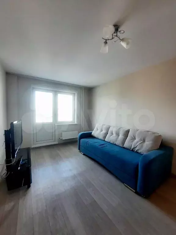 1-к. квартира, 38 м, 17/18 эт. - Фото 1