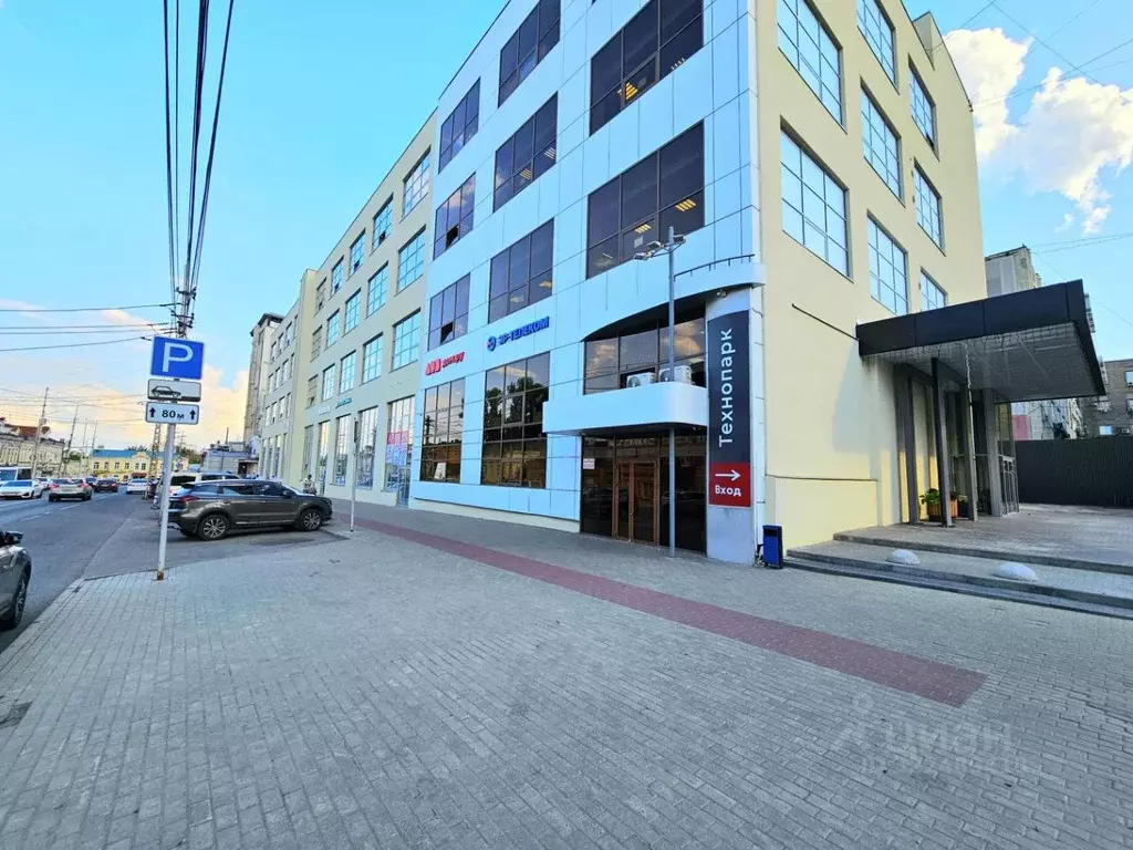 Офис в Саратовская область, Саратов ул. Имени И.С. Кутякова, 5 (902 м) - Фото 1