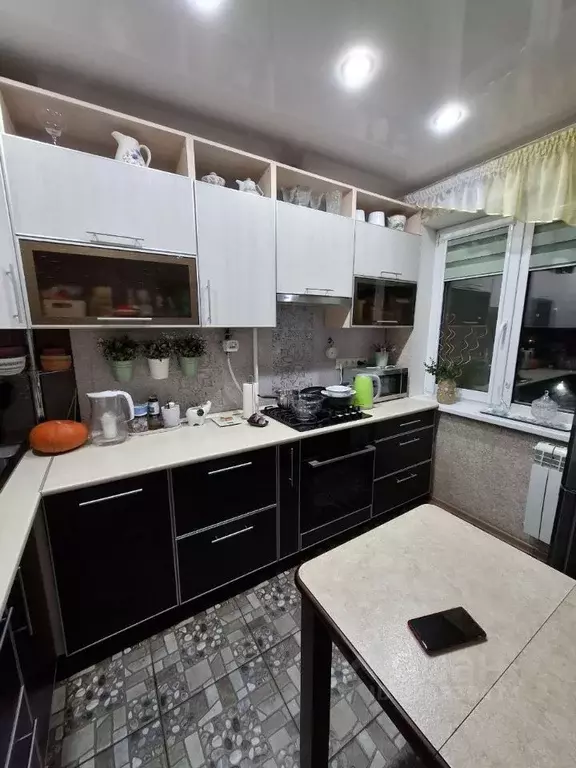 3-к кв. Омская область, Омск Моторная ул., 1 (60.0 м) - Фото 1