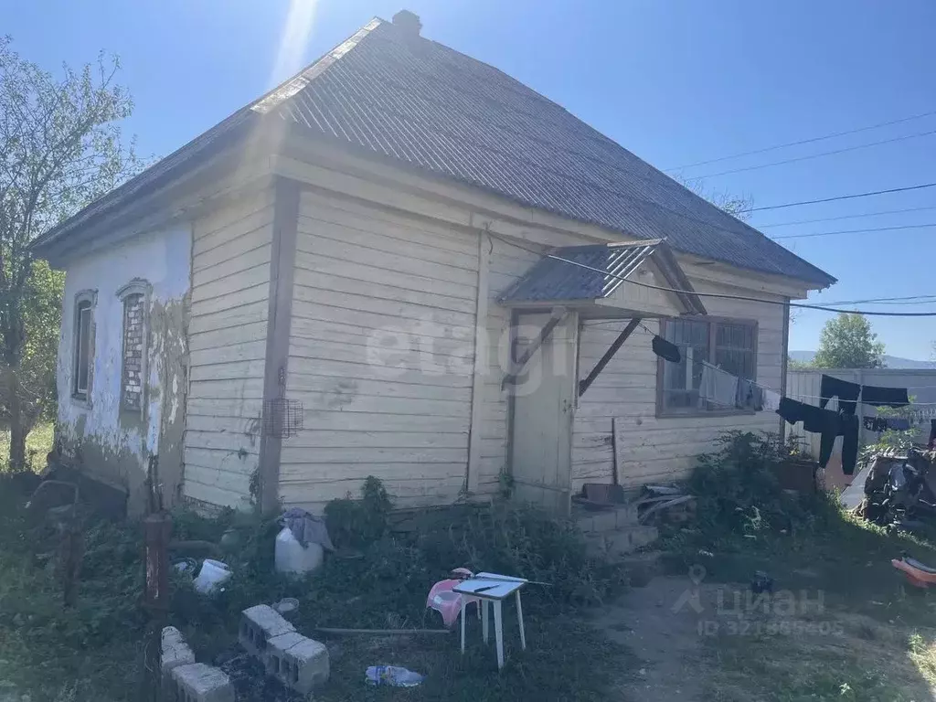 Дом в Адыгея, Майкопский район, Абадзехская ст-ца ул. Ленина (51 м) - Фото 0