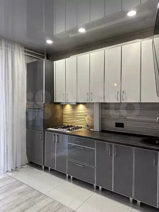 1-к. квартира, 42 м, 8/8 эт. - Фото 1