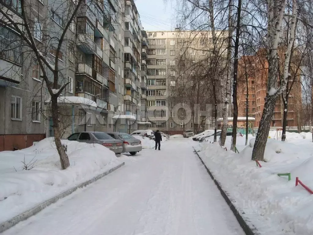 1-к кв. Новосибирская область, Новосибирск ул. Петухова, 74 (30.0 м) - Фото 1