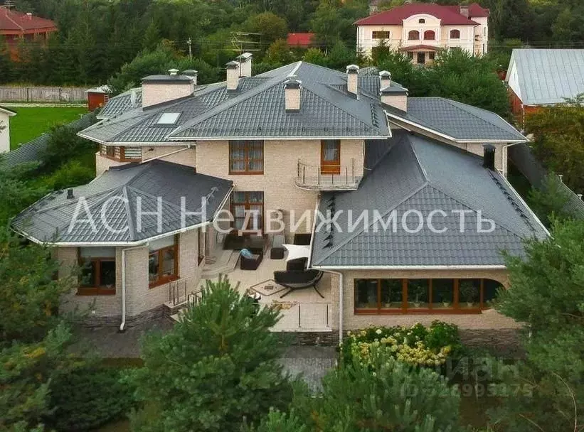 Коттедж в Москва д. Уварово, 39 (420 м) - Фото 2