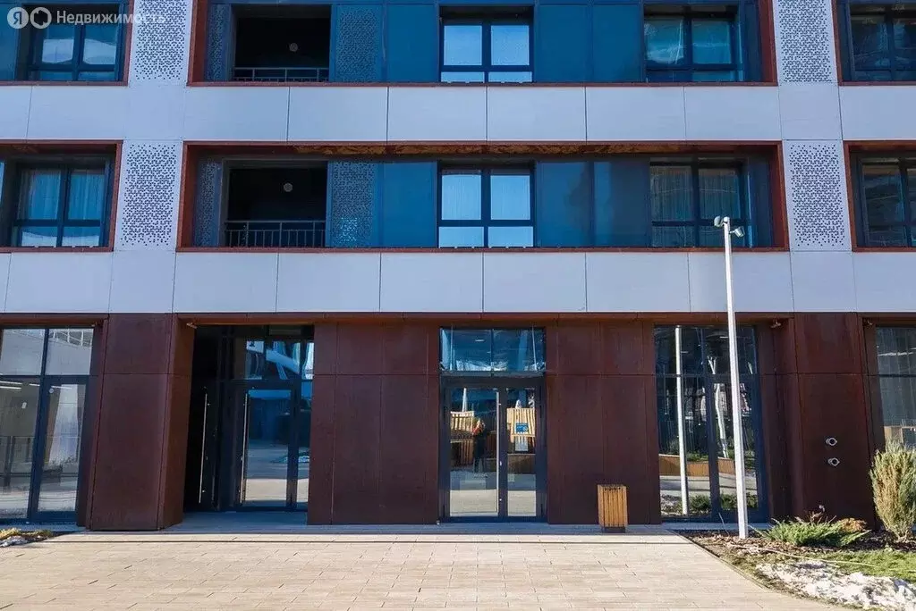3-комнатная квартира: Ижевск, Пушкинская улица, 273к1 (77.1 м) - Фото 0