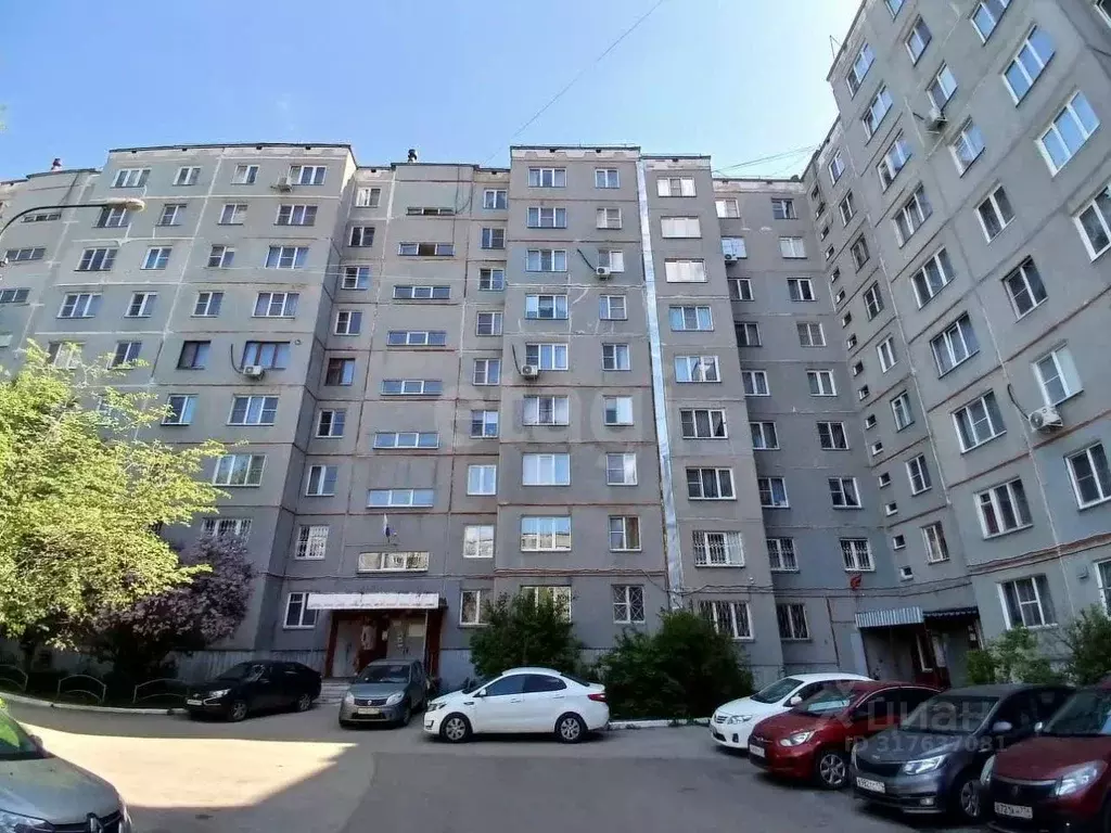 2-к кв. Челябинская область, Челябинск ул. Братьев Кашириных, 105А ... - Фото 0