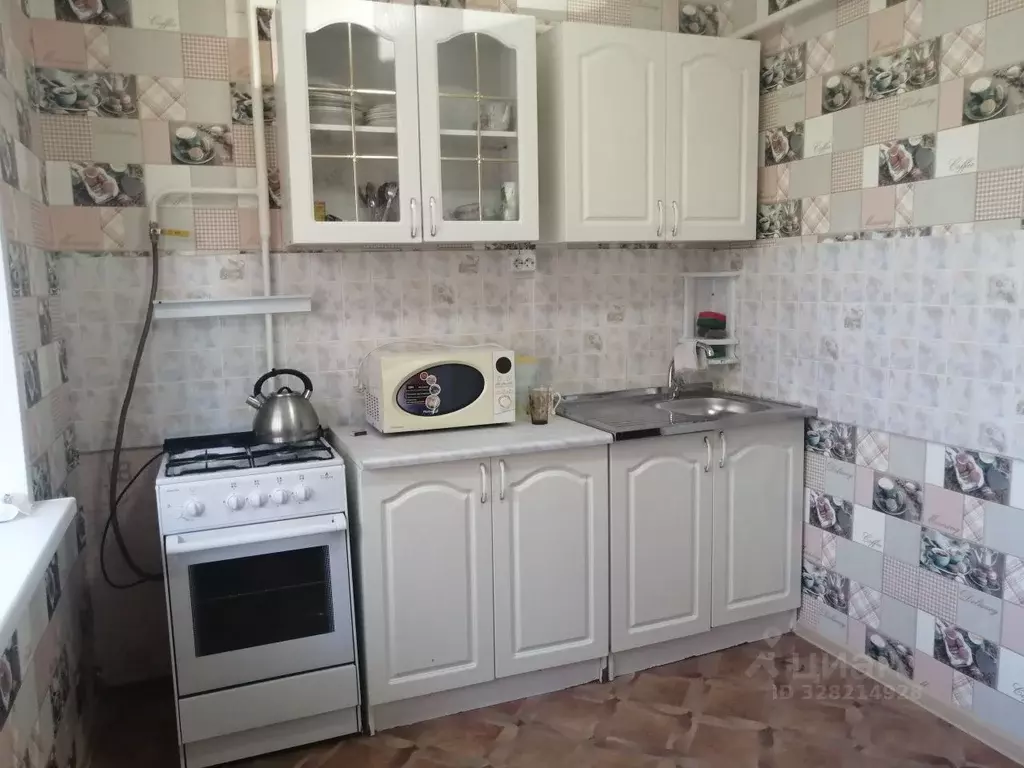 1-к кв. Чувашия, Новочебоксарск Восточная ул., 17 (33.0 м) - Фото 1