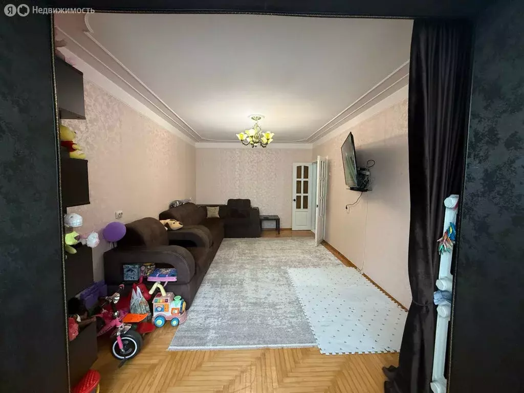2-комнатная квартира: Нальчик, улица Атажукина, 6 (68 м) - Фото 1