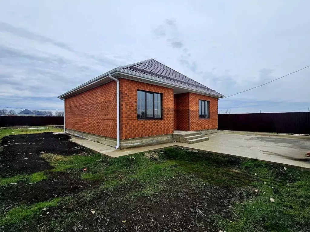 Дом в Краснодарский край, Краснодар пос. Лазурный, ул. Сергея ... - Фото 1