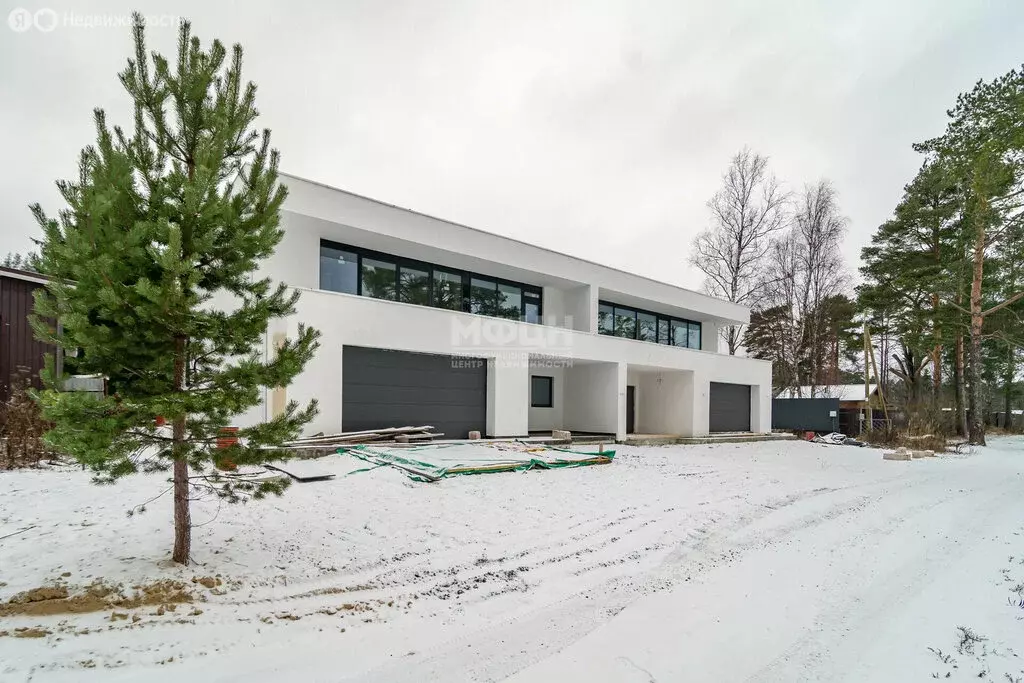 Дом в Прионежский район, село Деревянное (280 м) - Фото 1