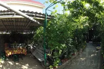 Дом в Крым, Алушта ул. Первомайская, 8 (25 м) - Фото 1