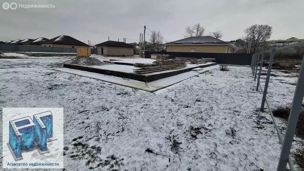 Участок в Волгоградская область, рабочий посёлок Средняя Ахтуба, улица ... - Фото 2