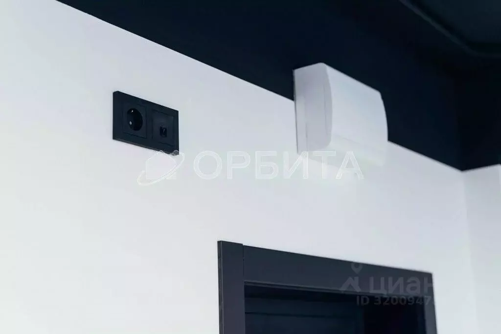 Офис в Тюменская область, Тюмень ул. Чекистов, 38 (18 м) - Фото 0