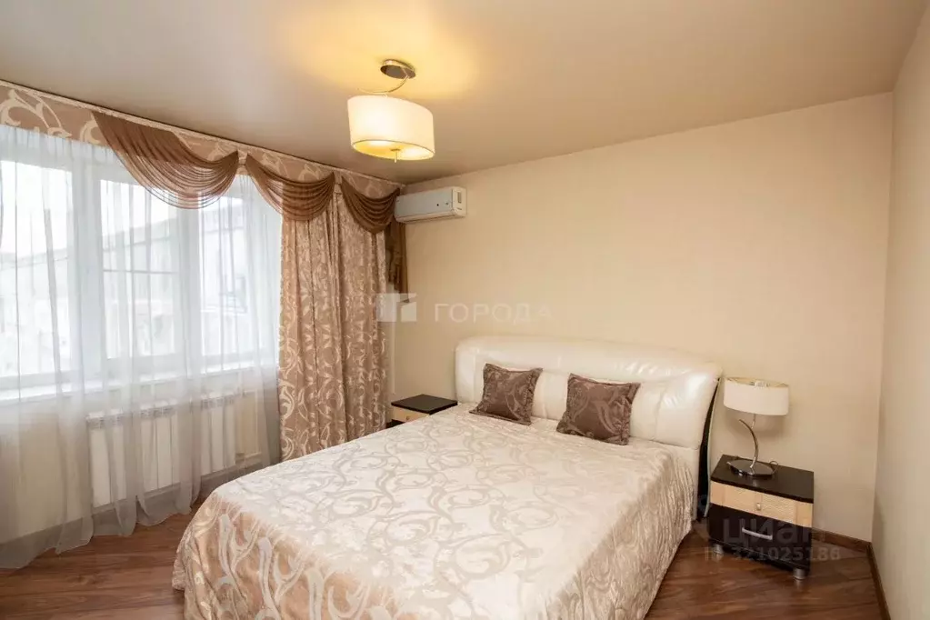 2-к кв. Кемеровская область, Новокузнецк ул. Кирова, 75 (88.0 м) - Фото 1