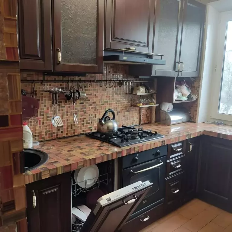 Продается 4-комнатная квартира - Фото 2