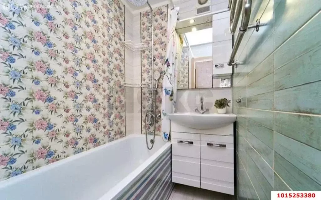 2-комнатная квартира: Краснодар, микрорайон Завод Измерительных ... - Фото 1