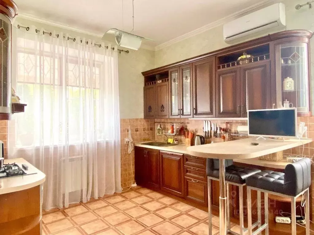 Дом в Волгоградская область, Волгоград ул. Летчиков, 3 (240 м) - Фото 2