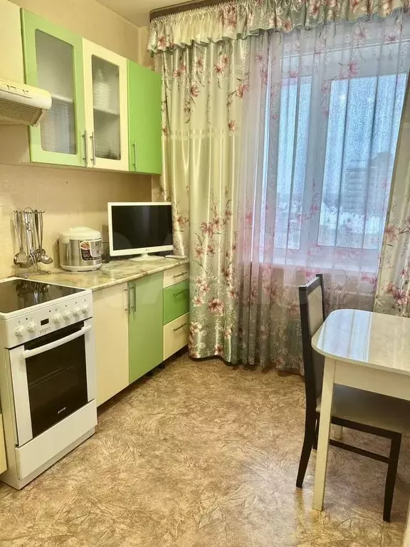 1-к. квартира, 42 м, 6/9 эт. - Фото 0