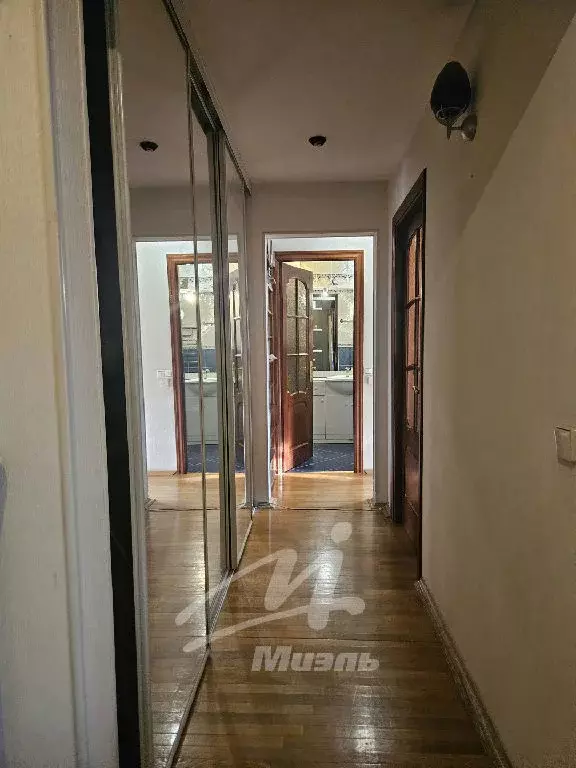 Продается 2-комнатная квартира - Фото 1