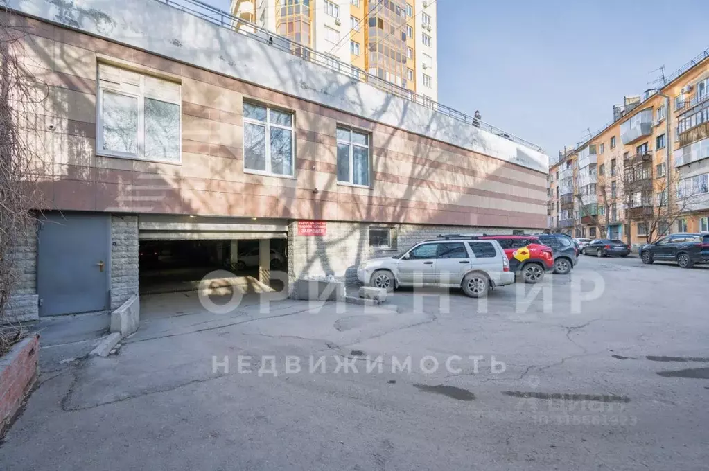 Гараж в Свердловская область, Екатеринбург ул. Московская, 70 (15 м) - Фото 0