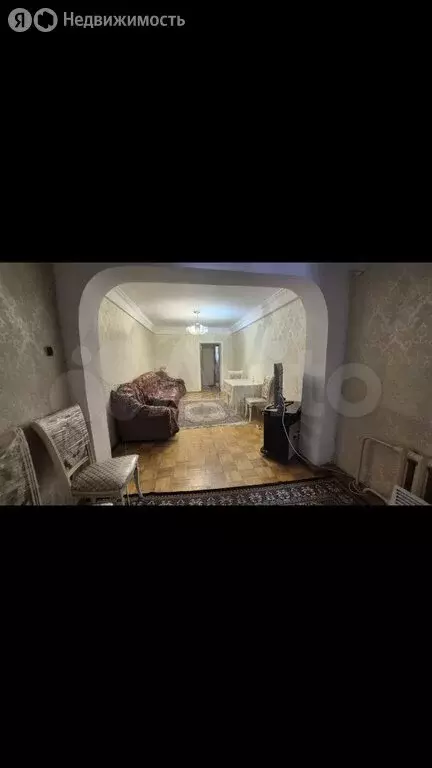 3-комнатная квартира: Махачкала, улица Абдуллы Гаджиева, 26 (60 м) - Фото 1