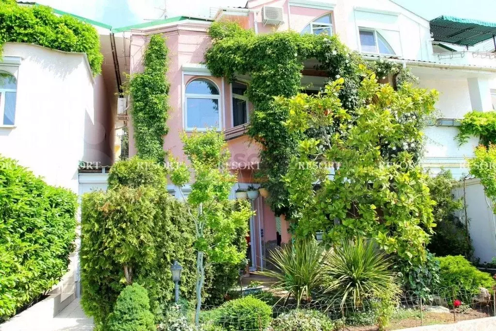 Дом в Крым, Ялта муниципальный округ, Никита пгт 3-я линия (250 м) - Фото 1