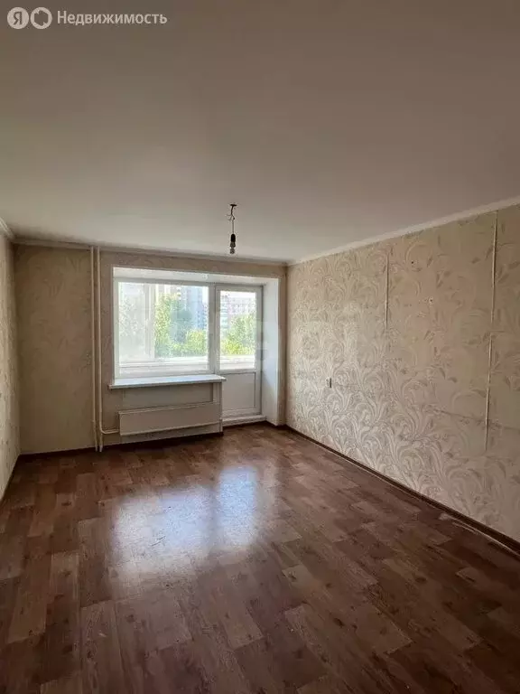 1-комнатная квартира: Тюмень, улица Николая Чаплина, 127 (37.4 м) - Фото 0