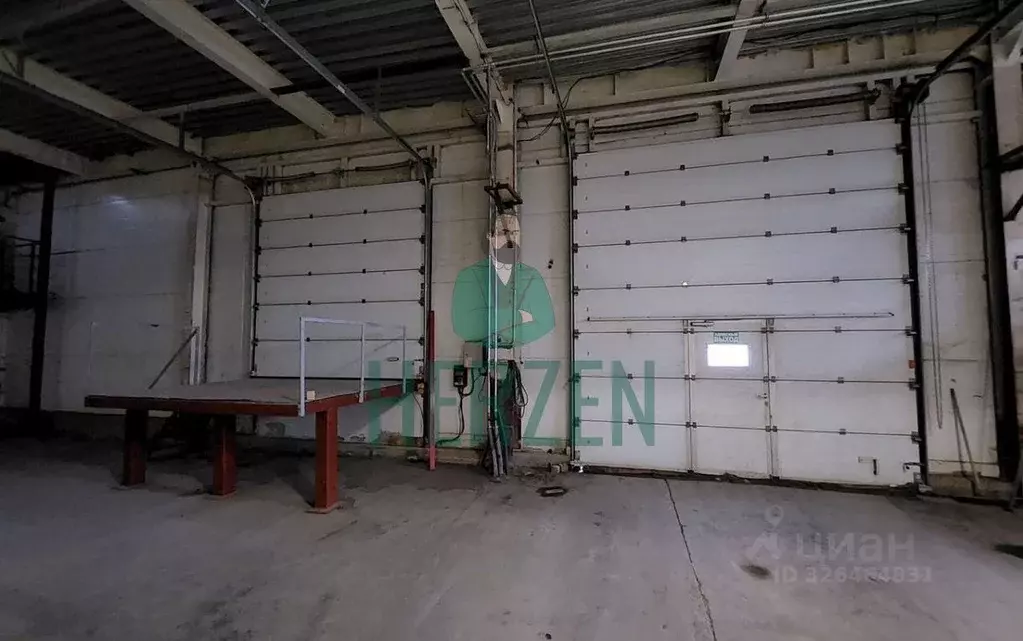 Склад в Московская область, Красногорск городской округ, Нахабино пгт ... - Фото 1