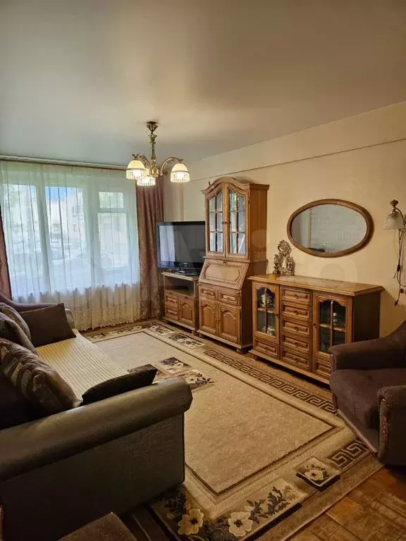 1-к. квартира, 43 м, 1/9 эт. - Фото 0