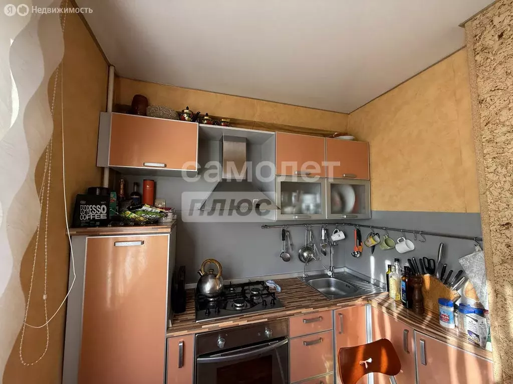 3-комнатная квартира: Ижевск, улица Труда, 4 (55.1 м) - Фото 1