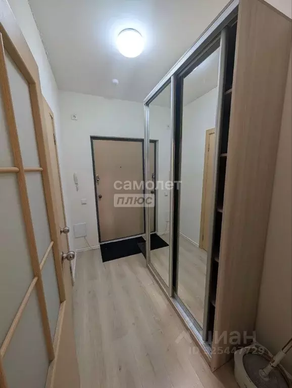 Студия Свердловская область, Екатеринбург ул. Данилы Зверева, 5А (27.0 ... - Фото 1