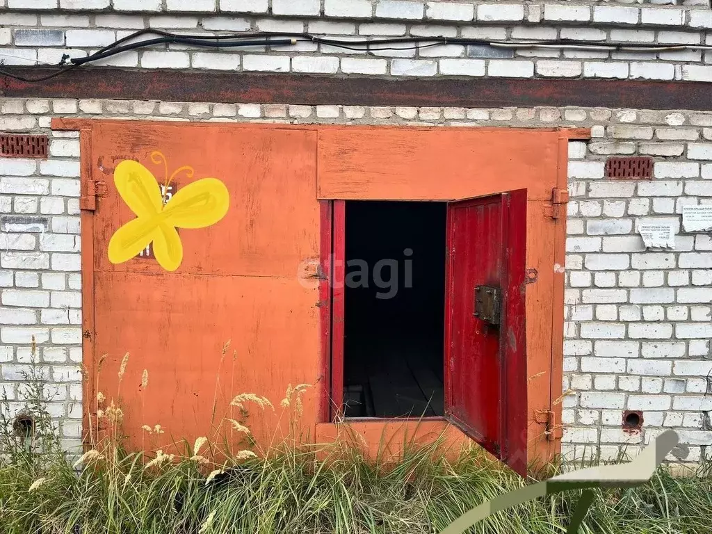 Гараж в Курганская область, Курган Локомотивный мкр, ул. Маяковского ... - Фото 1