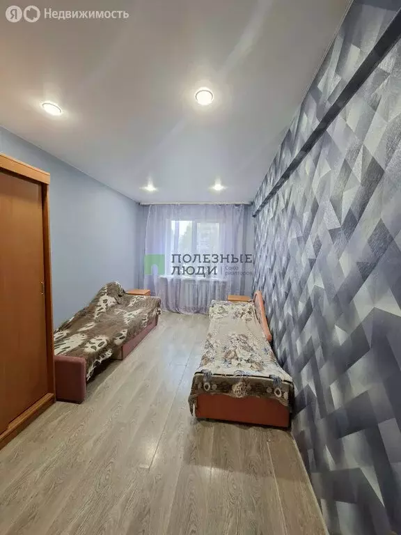 3-комнатная квартира: Ижевск, улица 9 Января, 175 (62.3 м) - Фото 0