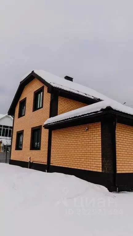 Дом в Башкортостан, Белорецк ул. Е. Губина, 38 (150 м) - Фото 1