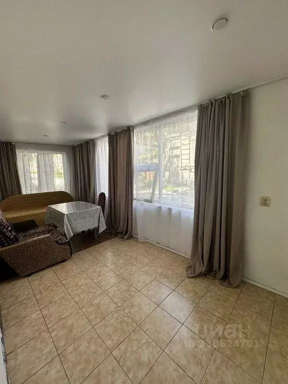 3-к кв. Крым, Феодосия ул. 8 Марта, 10 (50.3 м) - Фото 1
