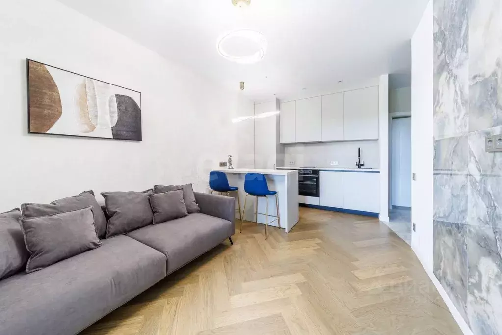 1-к кв. Тюменская область, Тюмень ул. Фармана Салманова, 5 (31.3 м) - Фото 1