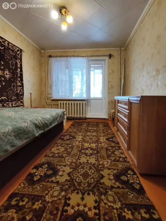 3-комнатная квартира: Белоозёрский, улица 50 лет Октября, 16 (53 м) - Фото 1
