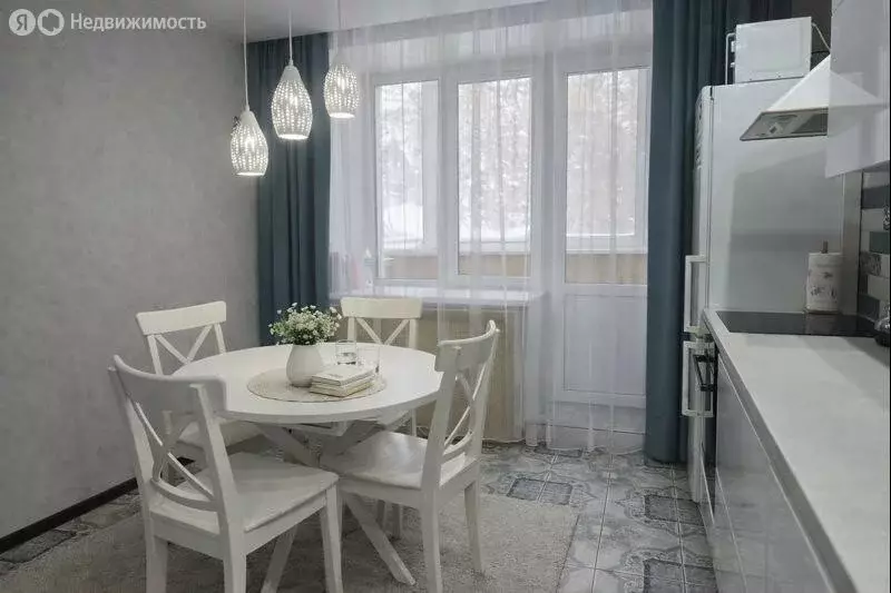 3-комнатная квартира: Киров, улица Опарина, 7А (88.8 м) - Фото 1