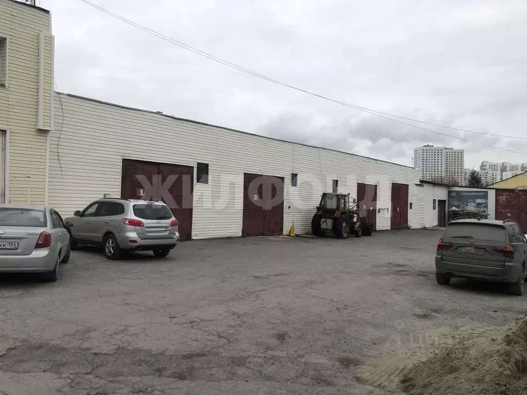 Склад в Новосибирская область, Новосибирск ул. Панфиловцев, 73А (122 ... - Фото 1